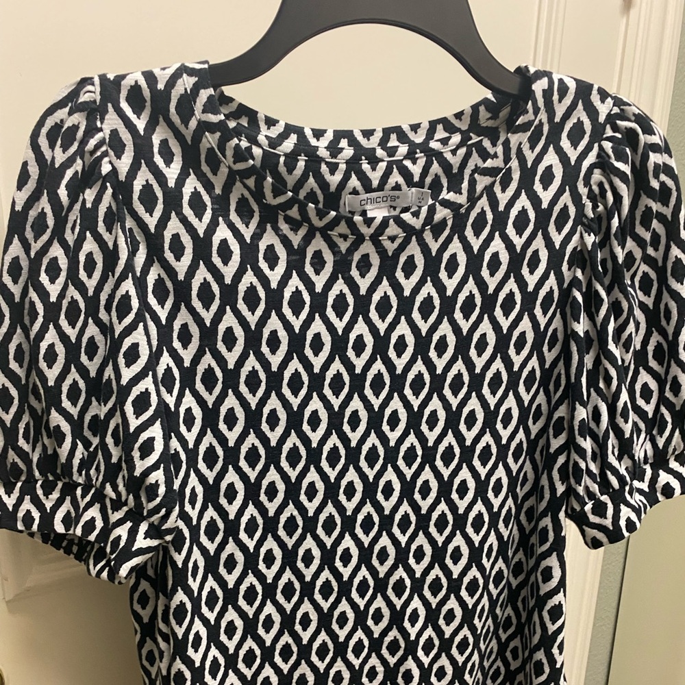 Chico’s IKAT  Puff Sleeve Tee size 1